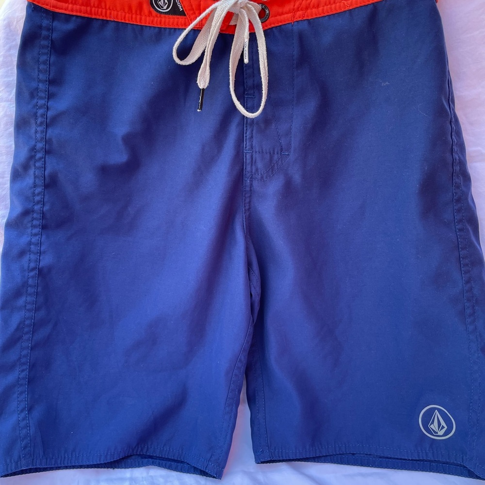 Boys Volcom surf shorts
